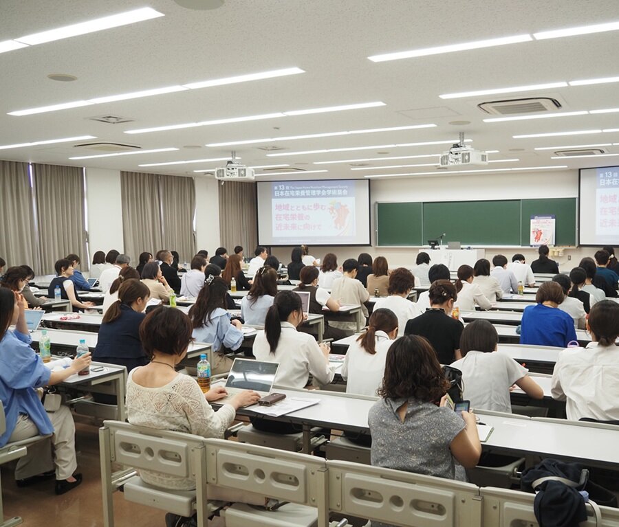在宅栄養ＤＸ　栄養評価の質、多職種連携に効果