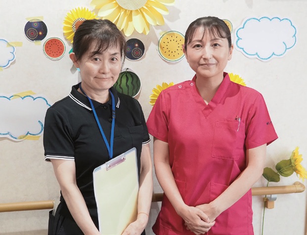 佐藤介護主任（左）と柴田京子苑長