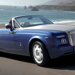 ROLLS-ROYCE PHANTOM DROPHEAD COUPE|重厚さと、軽快な雰囲気