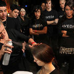 AVEDA|ジェイソン・ウー2010年秋冬コレクションの「フラットシニオン」
