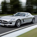Mercedes-Benz SLS AMG|ガルウィングをもつ新型スポーツカー発売