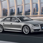 Audi S8|大型サルーンの常識を覆すモデルが登場!