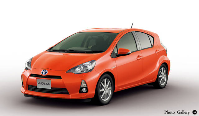 TOYOTA| 2011年12月発売予定のハイブリッド車「アクア」を日本初公開