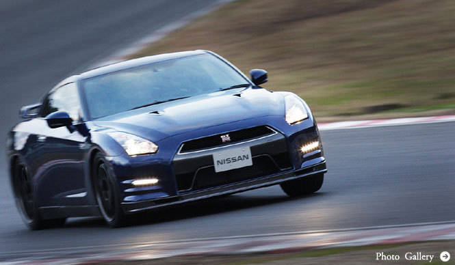 NISSAN GT-R 2012 Model Review