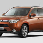 三菱、新型「アウトランダー」をアジア初披露!|MITSUBISHI MOTORS