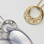 MIKIMOTO INTERNATIONAL|母の日に贈りたいペンダントグラスホルダー