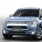 三菱がパリでプラグインハイブリッドをワールドプレミア|MITSUBISHI