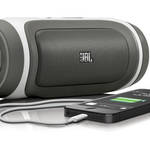 JBL|iPhoneの充電もできるポータブルスピーカー
