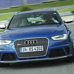 アウディ RS 4 アバント 日本発売|Audi