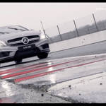ルイス・ハミルトンが45 AMGを駆る|Mercedes-Benz