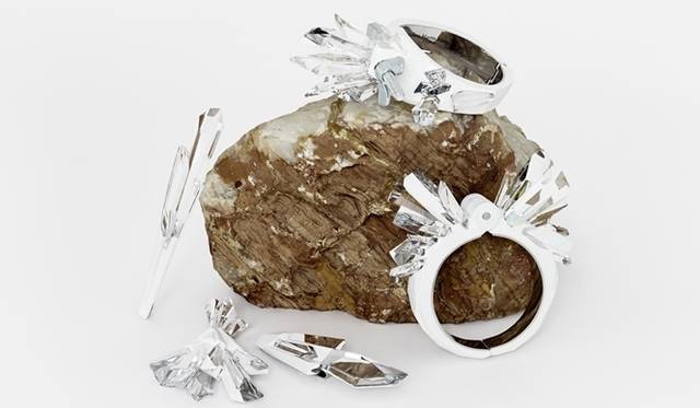 Maison Martin Margiela Crystalactite for Swarovski|革新的なフュージョンカット