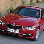 3シリーズも向上した安全装備と通信モジュールを標準採用|BMW