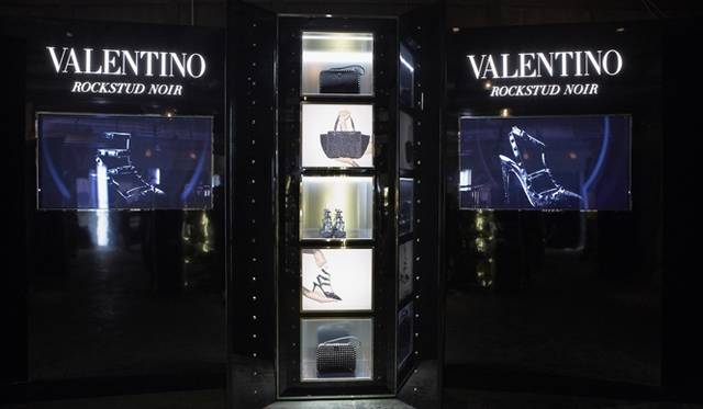 VALENTINO|「ロックスタッズ」のポップアップストアがオープン