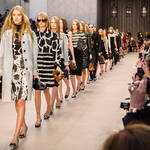BURBERRY PRORSUM|iPhone5Sとコラボ!2014SSコレクションショーをライブストリーミング