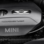 新型ミニのエンジンを公開|MINI