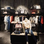 GUESS|「ラフォーレ原宿」に直営1号店オープン