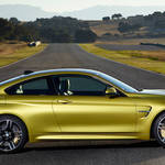 M4 クーペ、SUPER GT会場で日本初公開|BMW