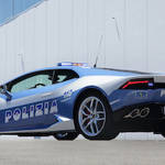 イタリア警察に新型ウラカンを配備|Lamborghini