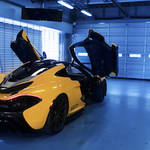 富士スピードウェイでマクラーレン P1を試す|McLaren
