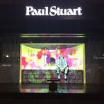 Paul Stuart|青山店のウインドウでプロジェクションマッピング