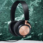 バング&オルフセンの創業90周年記念コレクション|BANG & OLUFSEN