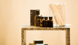 穏やかに漂う暗黙のフレグランス、Tacit誕生｜Aēsop