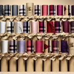 バーバリーからこの冬を優しく包む、極上のカシミア2アイテム登場|Burberry