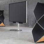 スピーカーの常識を覆す。ブランド創立90周年を祝うモデル|Bang & Olufsen