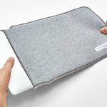 ウェットスーツと同素材の薄型パソコン用ケース|Perrocaliente