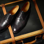 内羽根と外羽根の美しき調和|JOHN LOBB
