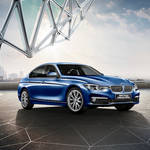 BMWのエンブレムを象徴するカラーを施した3シリーズPHEVの特別限定車|BMW