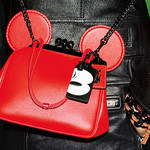 コーチがミッキーマウスをフィーチャーした「Disney x Coach」限定コレクション発売|COACH