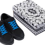 VANSのスニーカーと1504ページのブックを発売|C.E
