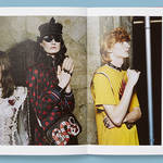 グッチ、限定版の写真集『BLIND FOR LOVE』を発売|GUCCI