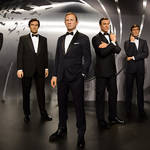 「007」歴代ジェームズ・ボンドの等身大フィギュアが店頭に登場|BARNEYS NEW YORK