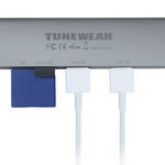 最先端の高性能チップを採用しながらも、重量はわずか44グラム|TUNEWEAR