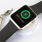 Apple Watchをどこでも充電。キーホルダー感覚のモバイルバッテリー |TUNEWEAR