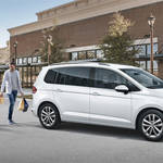 安全装備や快適装備を盛り込んだトゥーランの特別限定車|Volkswagen