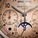 最新「永久カレンダー搭載クロノグラフ」は、希少なプラチナバージョン|PATEK PHILIPPE