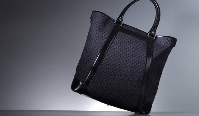 GUCCI｜アイコン「ディアマンテ」のメンズバッグ ギャラリー - Web 