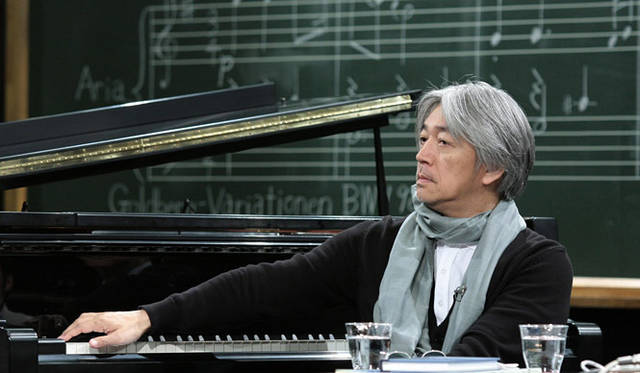 坂本龍一｜坂本龍一が語る「schola TV」の楽しみかた ギャラリー