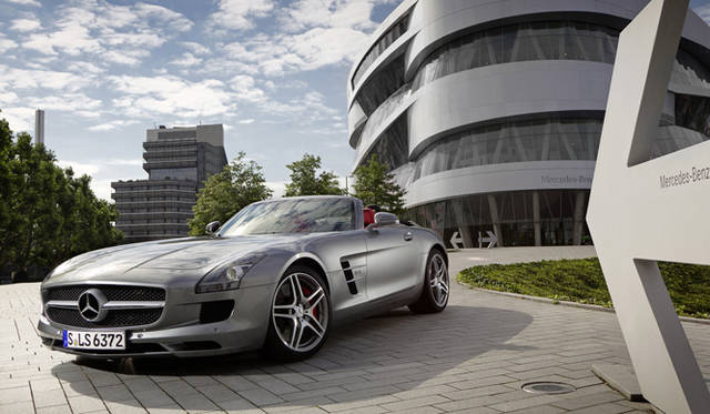 Mercedes-Benz SLS AMG Roadster 日本ではやくも販売開始