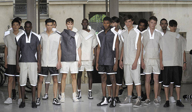 Issey Miyake Elttob Tep Issey Miyake 銀座店と船場店に注目 ギャラリー Web Magazine Openers ウェブマガジン オウプナーズ