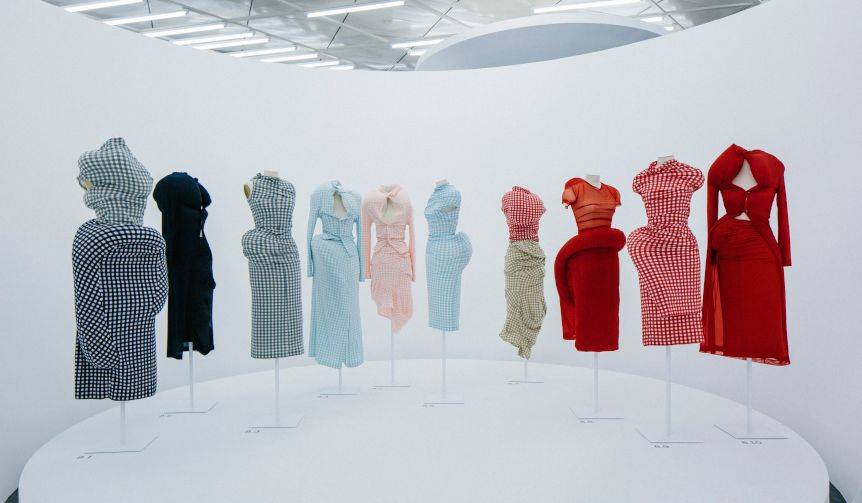 Contemporary Fashion コンテンポラリーファッション Contemporary Fashion コンテンポラリーファッション