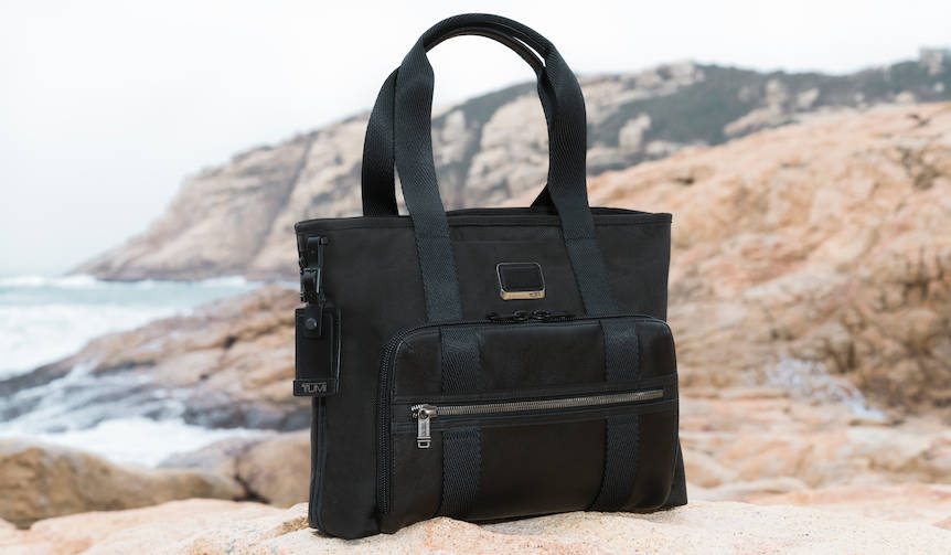 最終価格^_^ TUMI　イーストトート　ほぼ未使用♪　2024.9購入 TUMI】トゥミ エッセンシャル ミディアム イースト トート (TUMI