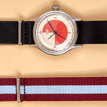 サッカーレフェリーウォッチをモチーフにしたコラボモデル|Nigel Cabourn×TIMEX