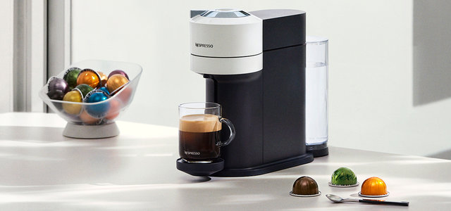 Nespresso 2020年製 ネスプレッソ コーヒーメーカーF111 ラテ Amazon | ネスプレッソ コーヒーメーカー ラティシマ・ワン モカ