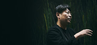 リビングの隣にあるギャラリーのようなガレージハウス。クルマと暮らす新しい空間設計を建築家・小川達也が語る