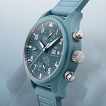 IWCとパントーンが考えた「夏らしい色」とは
