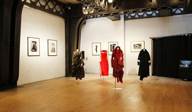 Yohji Yamamoto 山本耀司氏 仏国芸術文化勲章コマンドゥール叙勲決定 ギャラリー Web Magazine Openers ウェブマガジン オウプナーズ